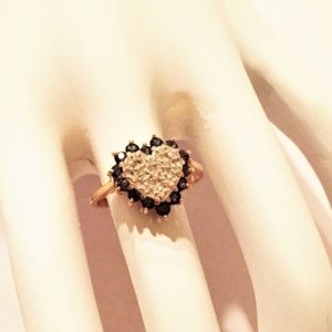 14K YELLOW GOLD SAPPHIRE AND DIAMOND HEART RING